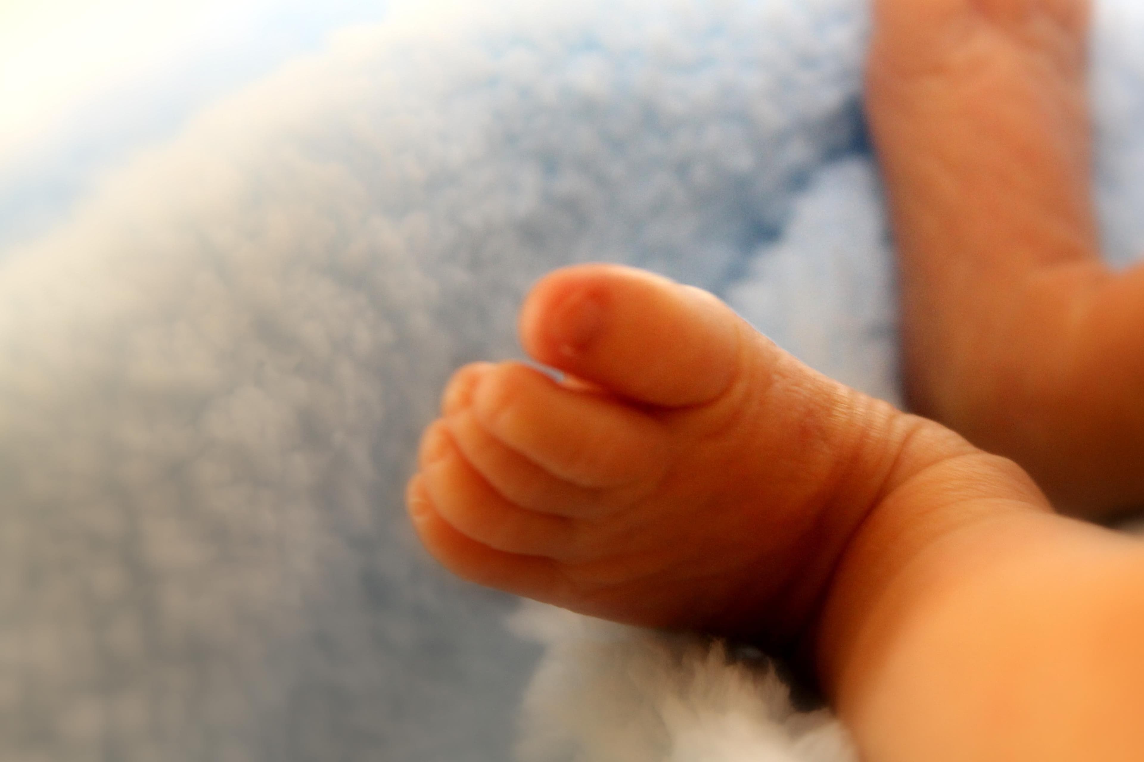 Entregan en CDMX a bebé retenida una semana en hospital; familia triqui denuncia discriminación - imagen de origen